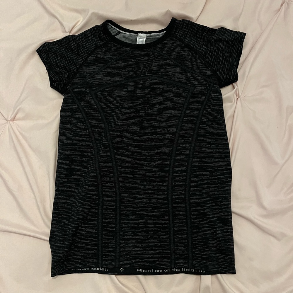 Ivivva black t-shirt
